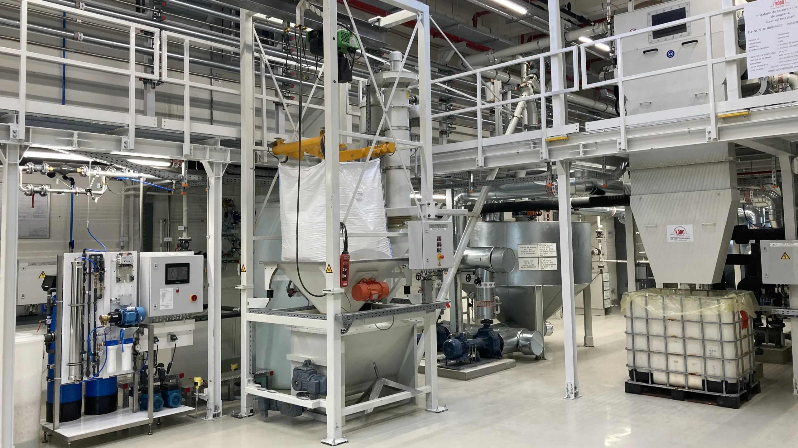 Prüf- und Befüllanlage für Getriebe- und Kühlsysteme